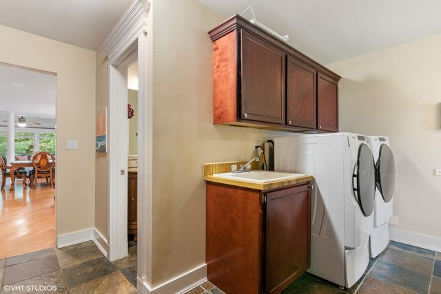 6730 S Madison Street, Willowbrook, IL 60527