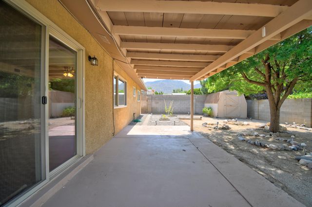 13406 Pierce Arrow Road NE, Albuquerque, NM 87112