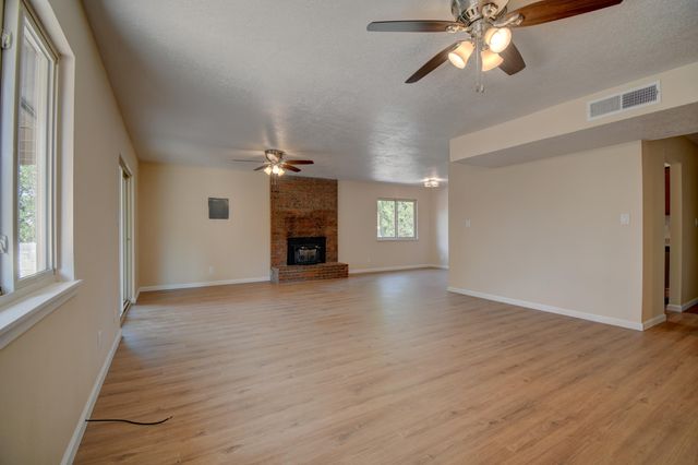 13406 Pierce Arrow Road NE, Albuquerque, NM 87112