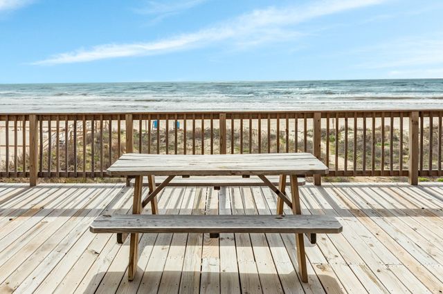 103 Coral Court, Surfside Beach, TX 77541