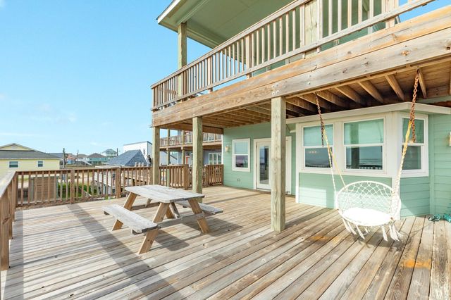 103 Coral Court, Surfside Beach, TX 77541