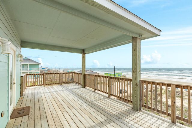 103 Coral Court, Surfside Beach, TX 77541