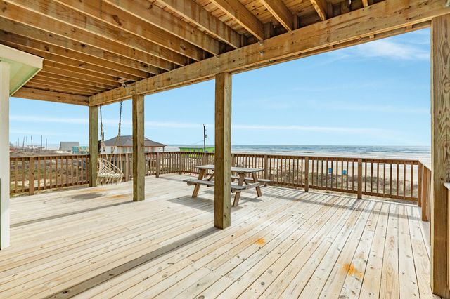 103 Coral Court, Surfside Beach, TX 77541