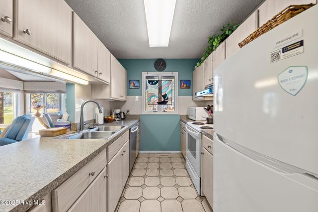 70 Barton Hills Court, Pinehurst, NC 28374