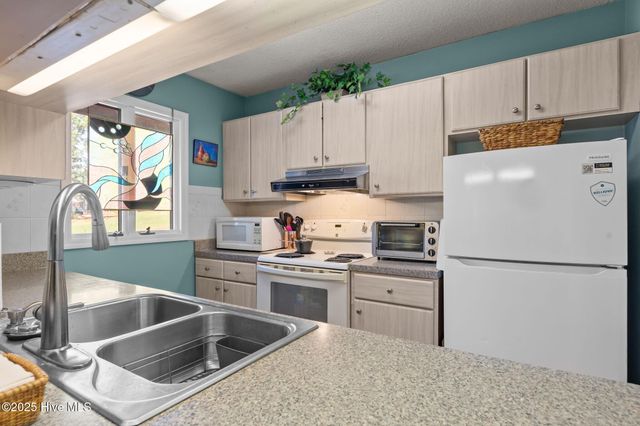 70 Barton Hills Court, Pinehurst, NC 28374