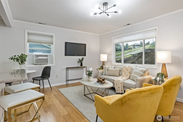 7028 S 127th Street, Seattle, WA 98178