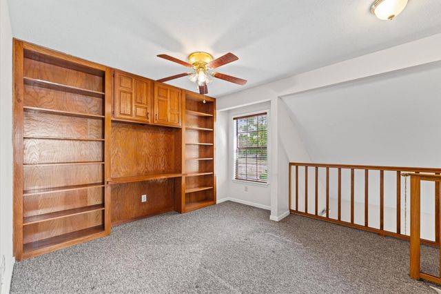 25 Regency Lane, Houston, TX 77088