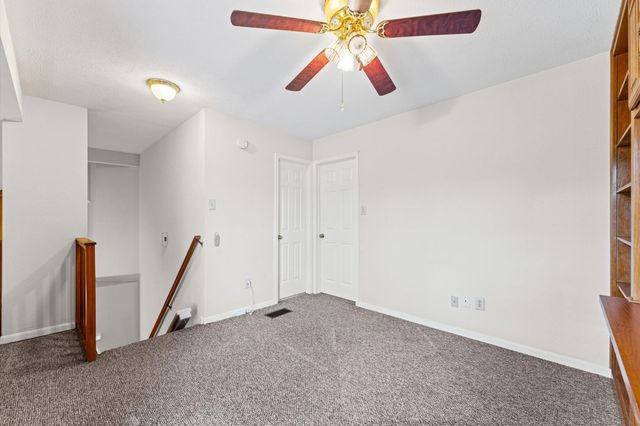 25 Regency Lane, Houston, TX 77088