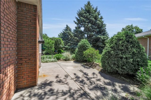 3 Saint Charles Court, Amherst, NY 14221