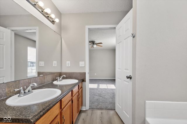 9655 Piper Lake Drive, Indianapolis, IN 46239