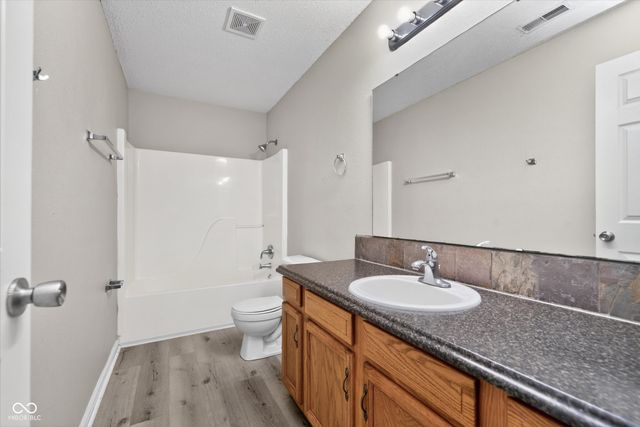 9655 Piper Lake Drive, Indianapolis, IN 46239