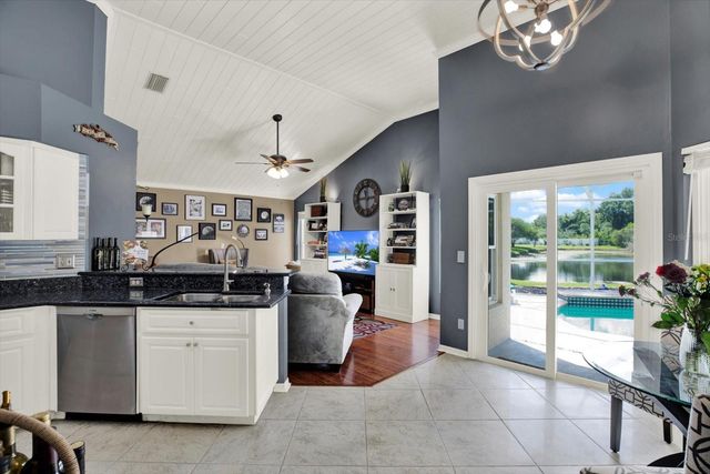 9042 BRELAND DRIVE, Tampa, FL 33626