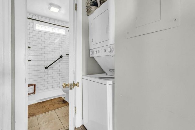 1055 Glenshaw Street, North Charleston, SC 29405