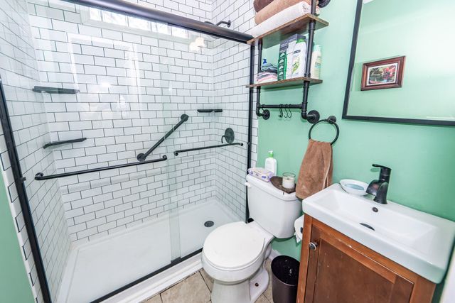 1055 Glenshaw Street, North Charleston, SC 29405