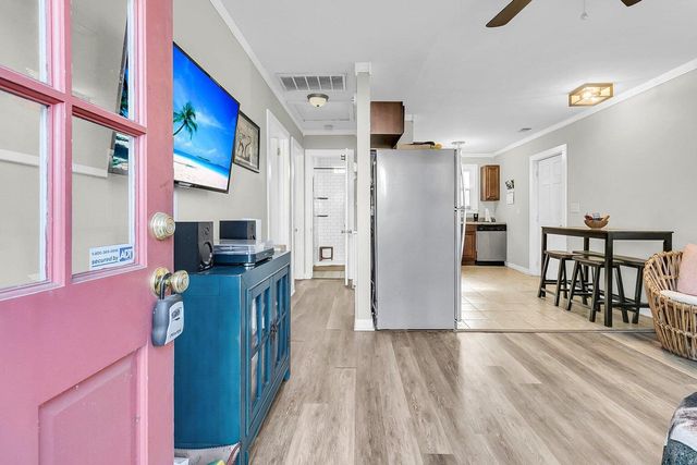 1055 Glenshaw Street, North Charleston, SC 29405