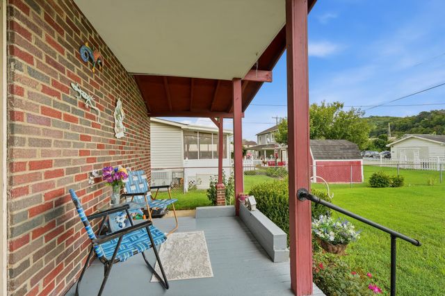 3037 Hughes Street, Huntington, WV 25704