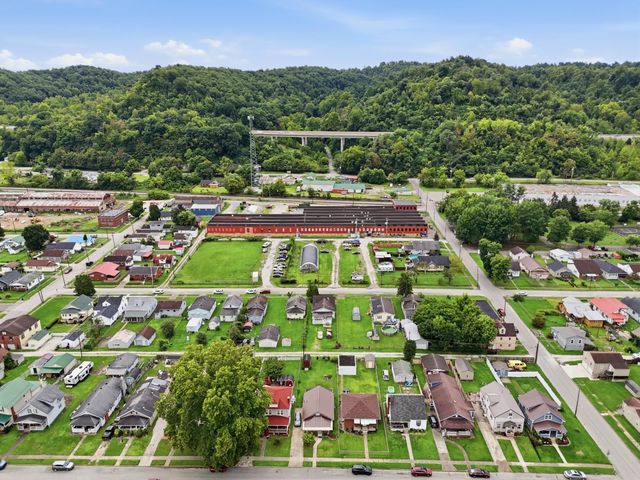 3037 Hughes Street, Huntington, WV 25704