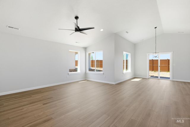7301 W Newtown Dr, Eagle, ID 83616