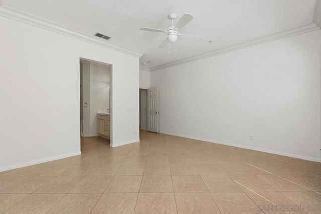 672 Inverlochy Dr, Fallbrook, CA 92028