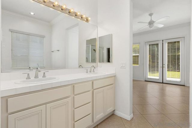 672 Inverlochy Dr, Fallbrook, CA 92028