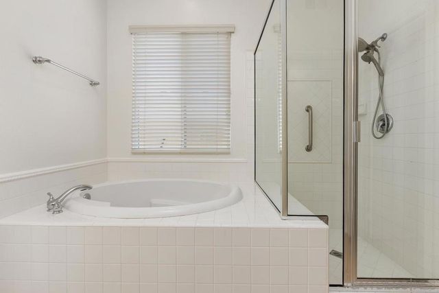 672 Inverlochy Dr, Fallbrook, CA 92028