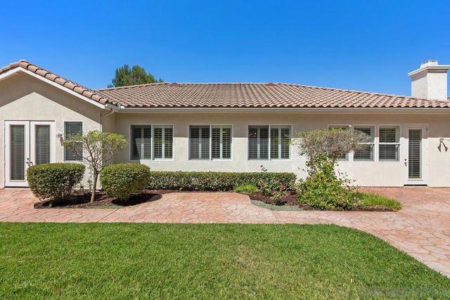 672 Inverlochy Dr, Fallbrook, CA 92028