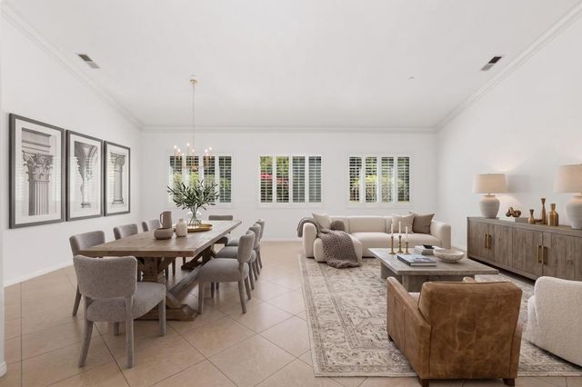 672 Inverlochy Dr, Fallbrook, CA 92028