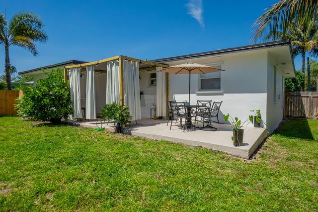 246 NE 14th Street, Delray Beach, FL 33444