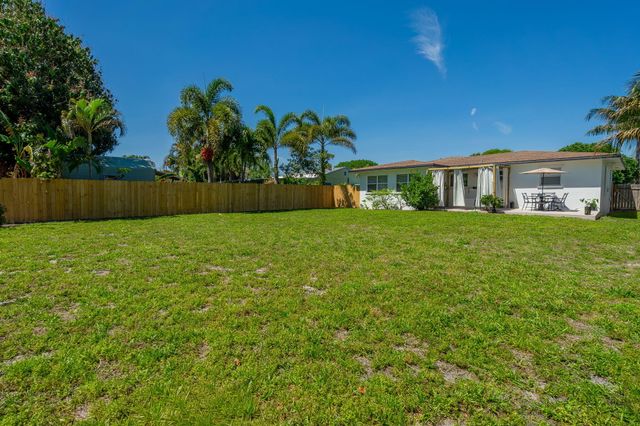 246 NE 14th Street, Delray Beach, FL 33444