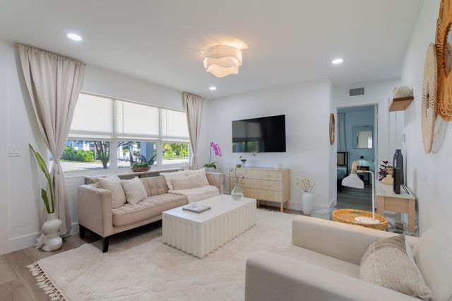 246 NE 14th Street, Delray Beach, FL 33444