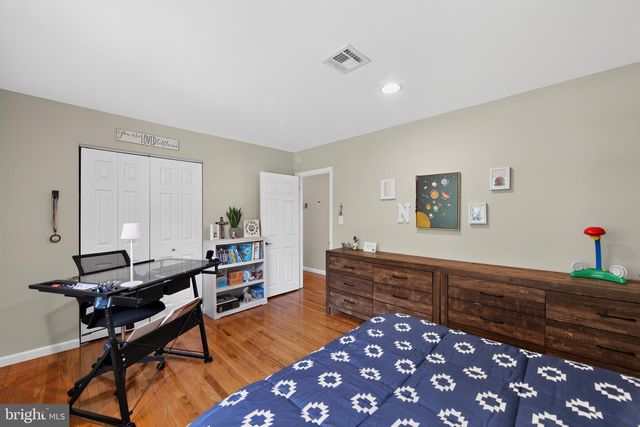 75 HAWTHORNE LN, Phoenixville, PA 19460