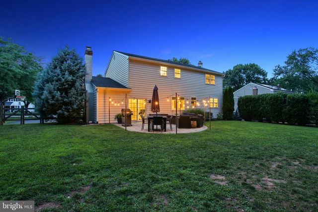 75 HAWTHORNE LN, Phoenixville, PA 19460