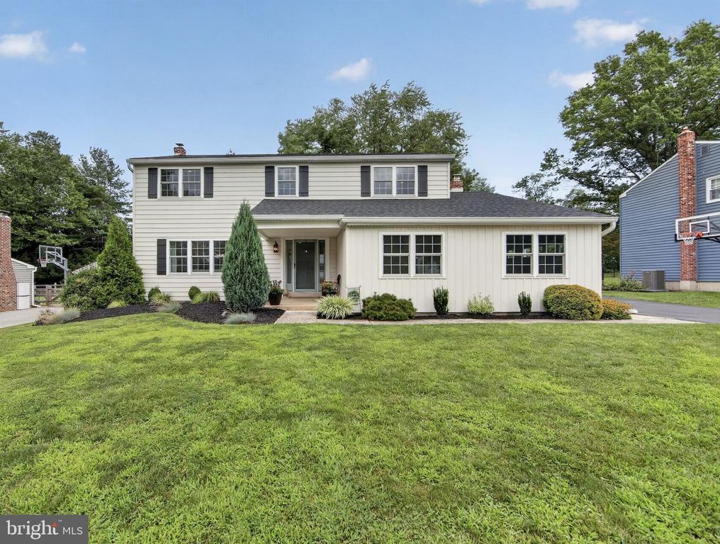 75 HAWTHORNE LN, Phoenixville, PA 19460