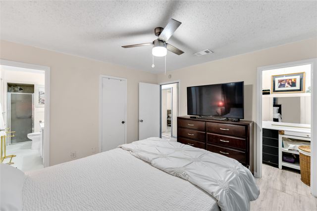 800 Patricia Street, Irving, TX 75060