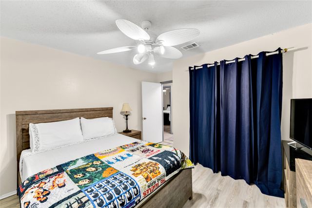 800 Patricia Street, Irving, TX 75060
