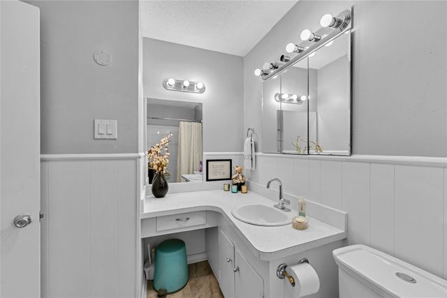 800 Patricia Street, Irving, TX 75060