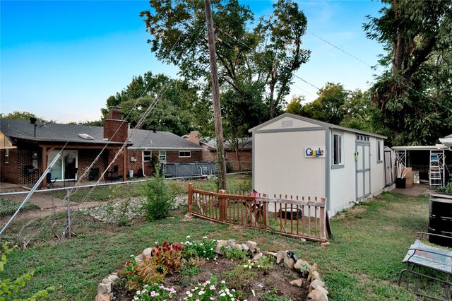800 Patricia Street, Irving, TX 75060