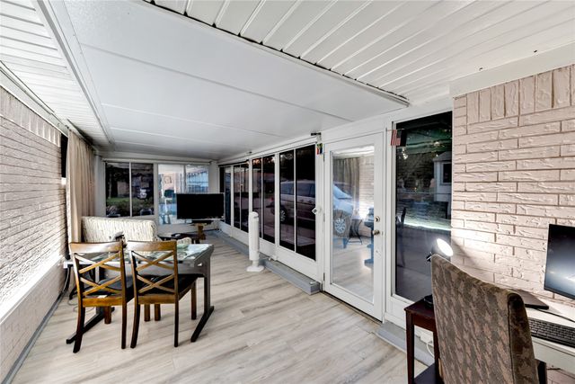 800 Patricia Street, Irving, TX 75060