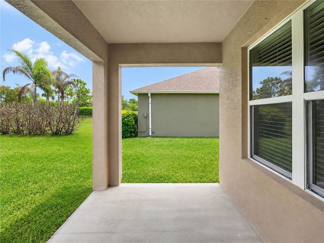 3330 Rockport Street SW, Vero Beach, FL 32968