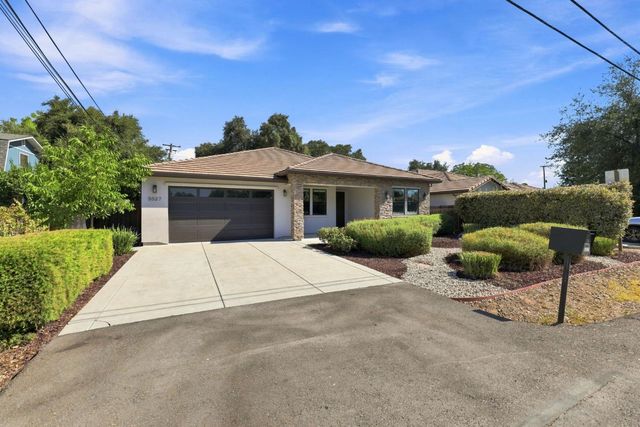 5027 Engle Rd, Carmichael, CA 95608