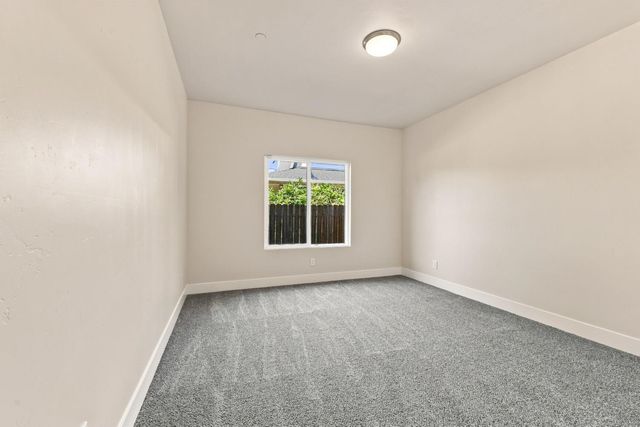 5027 Engle Rd, Carmichael, CA 95608