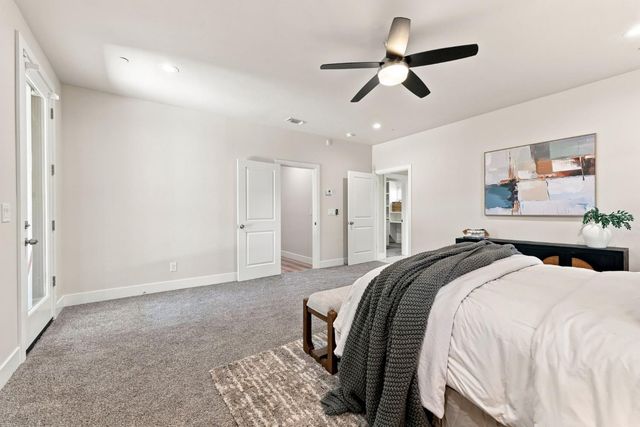 5027 Engle Rd, Carmichael, CA 95608