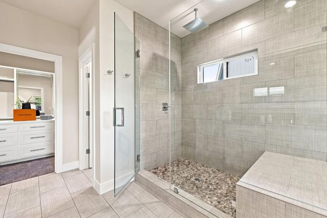 5027 Engle Rd, Carmichael, CA 95608