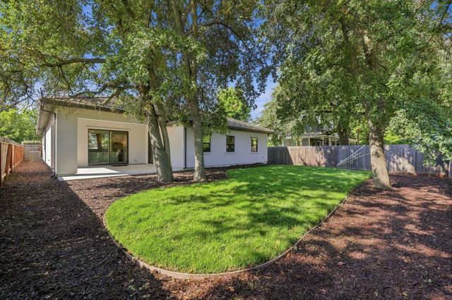 5027 Engle Rd, Carmichael, CA 95608