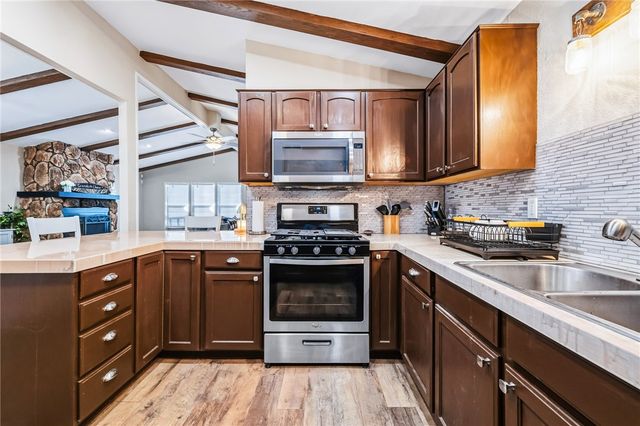 2403 Castle Rock Circle, Bullhead City, AZ 86442