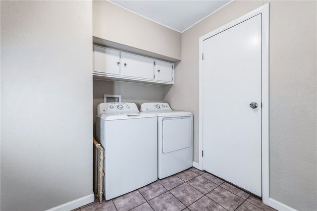 2403 Castle Rock Circle, Bullhead City, AZ 86442