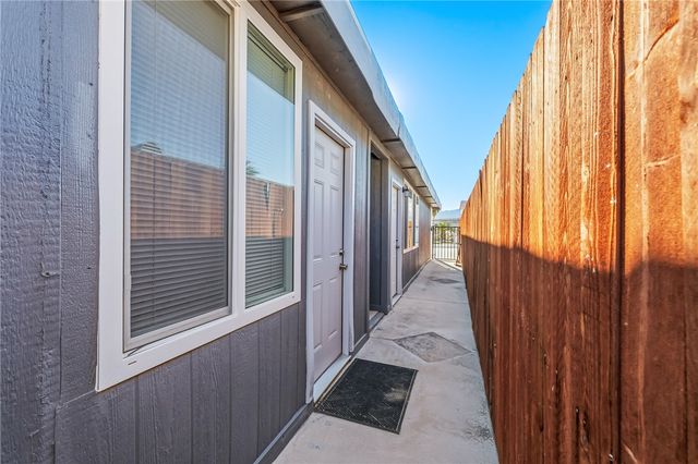 2403 Castle Rock Circle, Bullhead City, AZ 86442