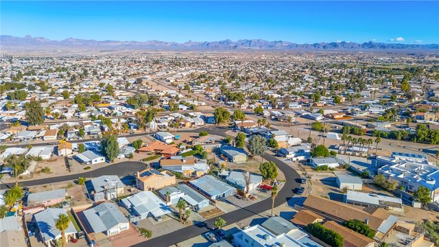 2403 Castle Rock Circle, Bullhead City, AZ 86442