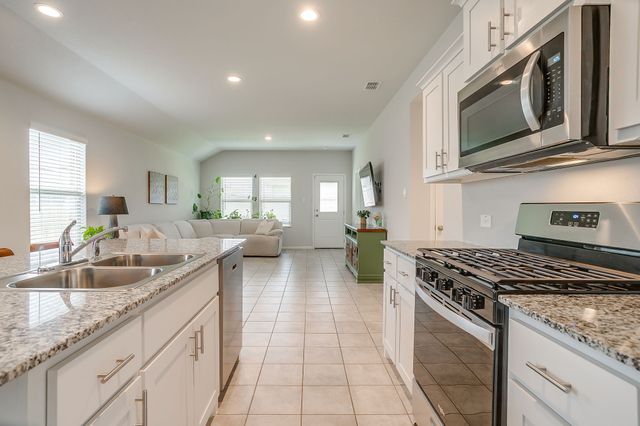 13525 Stage Coach Lane, Cresson, TX 76035