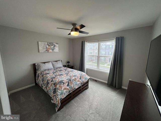 4475 WILD ORCHID LN, Enola, PA 17025